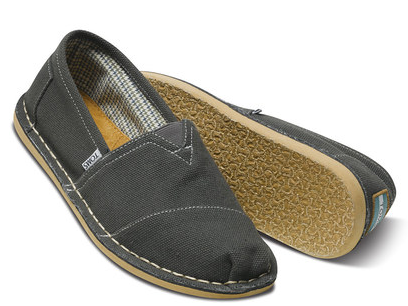 *HOT* TOMS Shoe Sale on Zulily today!! | DiscountQueens.com